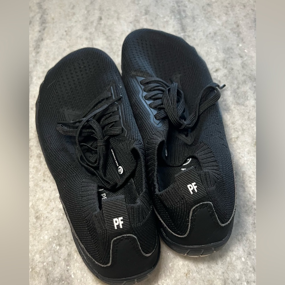 Black PEAK barefoot shoes, excellent condition.